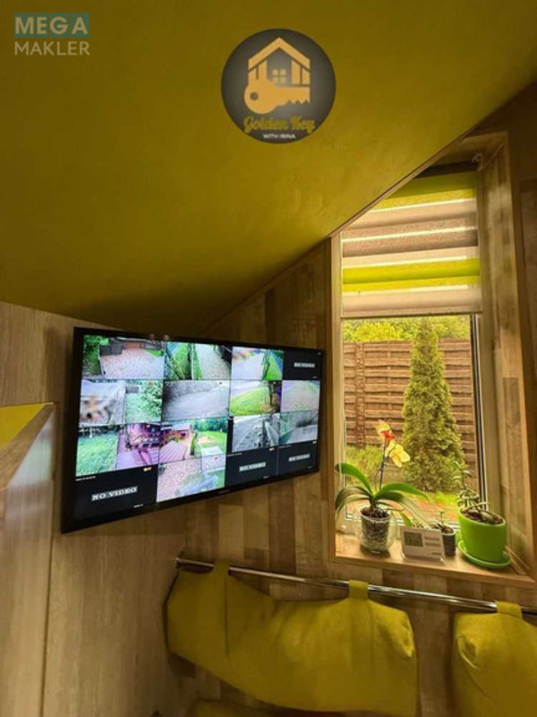 Продаж дома, 2&nbsp;поверху, 400&nbsp;кв.м, 13&nbsp;кімнат, ділянка 12&nbsp;соток, <a class="location-link" href="/petrovskoe-selo-kv-borispolskij-rajon/" title="Недвижимость Петропавлівське">Петропавловское</a>, центральна (изображение 17)