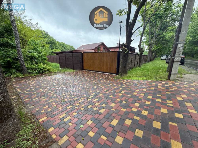 Продаж дома, 2&nbsp;поверху, 400&nbsp;кв.м, 13&nbsp;кімнат, ділянка 12&nbsp;соток, <a class="location-link" href="/petrovskoe-selo-kv-borispolskij-rajon/" title="Недвижимость Петропавлівське">Петропавловское</a>, центральна (изображение 18)