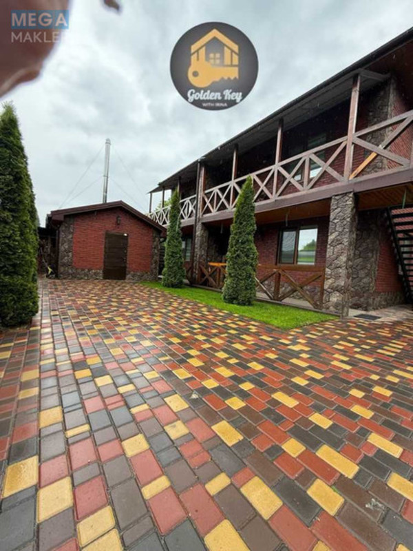 Продаж дома, 2&nbsp;поверху, 400&nbsp;кв.м, 13&nbsp;кімнат, ділянка 12&nbsp;соток, <a class="location-link" href="/petrovskoe-selo-kv-borispolskij-rajon/" title="Недвижимость Петропавлівське">Петропавловское</a>, центральна (изображение 20)