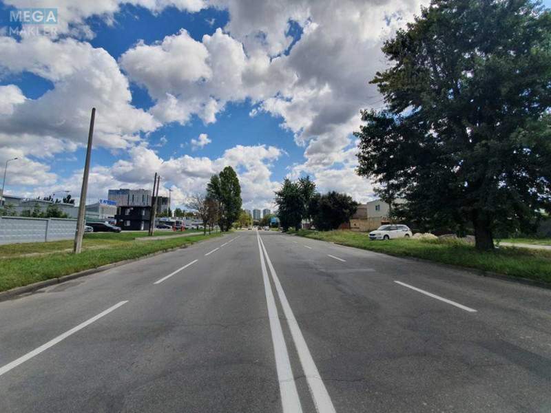 Оренда комерційної нерухомості, 450&nbsp;кв.м, под склад, <a class="location-link" href="/kiev/" title="Недвижимость Київ">Київ</a>, <a class="location-link" href="/kiev/svyatoshinskij/" title="Недвижимость Святошинський район">Святошинський р-н</a>, Академіка Булаховського вул. (изображение 4)