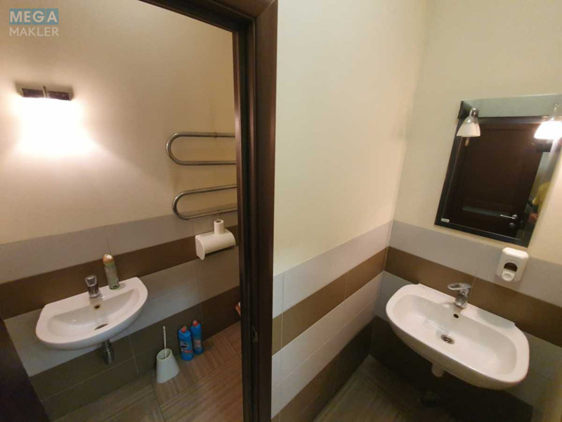 Оренда комерційної нерухомості, 450&nbsp;кв.м, под склад, <a class="location-link" href="/kiev/" title="Недвижимость Київ">Київ</a>, <a class="location-link" href="/kiev/svyatoshinskij/" title="Недвижимость Святошинський район">Святошинський р-н</a>, Академіка Булаховського вул. (изображение 11)