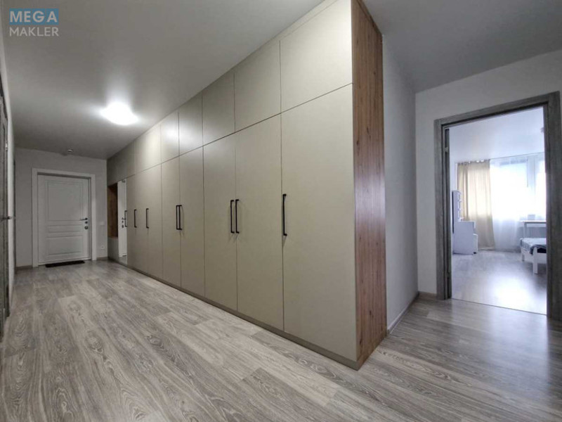 Оренда 3 кімнатної квартири, <a class="location-link" href="/kiev/" title="Недвижимость Київ">Київ</a>, <a class="location-link" href="/kiev/solomenskij/" title="Недвижимость Солом'янський район">Солом'янський р-н</a>, Михаила Максимовича ул., 32а (изображение 2)