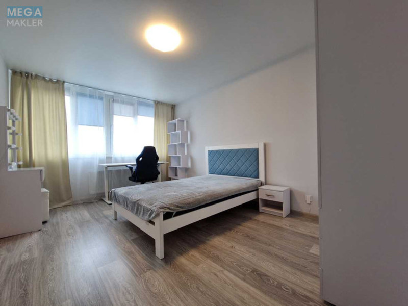 Оренда 3 кімнатної квартири, <a class="location-link" href="/kiev/" title="Недвижимость Київ">Київ</a>, <a class="location-link" href="/kiev/solomenskij/" title="Недвижимость Солом'янський район">Солом'янський р-н</a>, Михаила Максимовича ул., 32а (изображение 9)