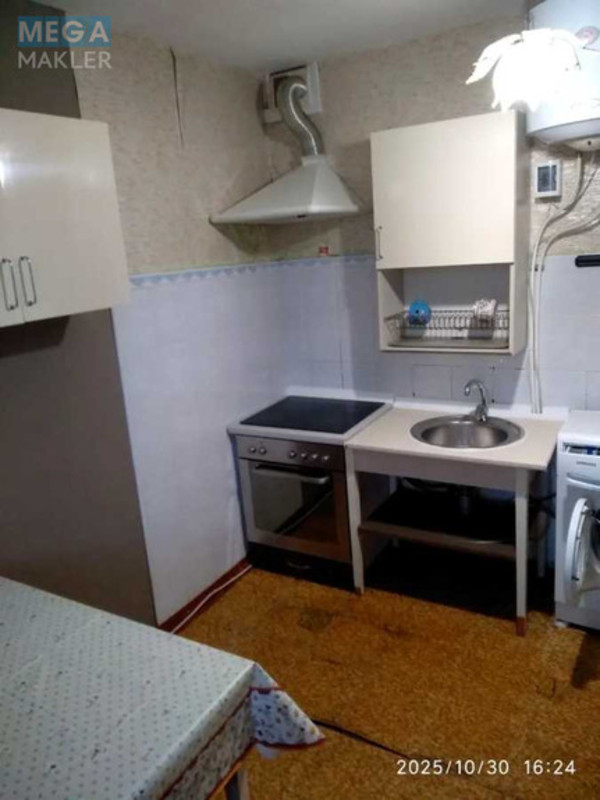 Оренда 1 кімнатної квартири, <a class="location-link" href="/kiev/" title="Недвижимость Київ">Київ</a>, <a class="location-link" href="/kiev/podolskij/" title="Недвижимость Подільський район">Подільський р-н</a>, Георгия Гонгадзе просп., 1/102 (изображение 4)