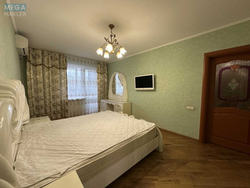 Продаж 3 кімнатної квартири (110/54/12,2), 13 пов. 18 пов. будинку, <a class="location-link" href="/kiev/" title="Недвижимость Київ">Київ</a>, <a class="location-link" href="/kiev/darnickij/" title="Недвижимость Дарницький район">Дарницький р-н</a>, Анни Ахматової вул., 43 (изображение 15)