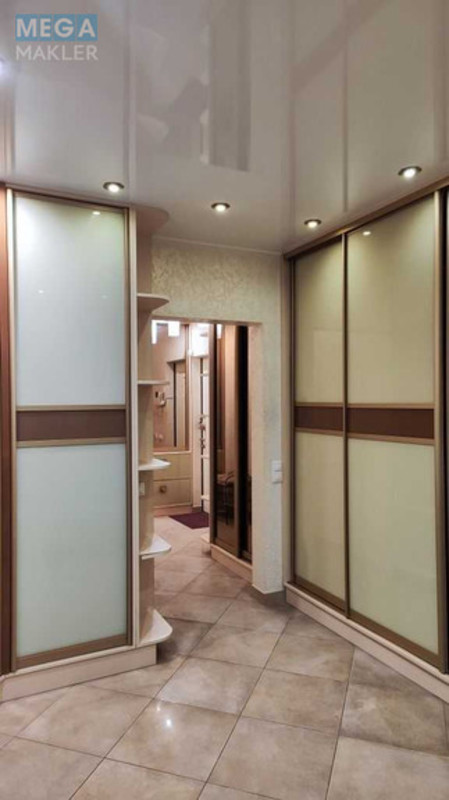 Оренда 2 кімнатної квартири, <a class="location-link" href="/kiev/" title="Недвижимость Київ">Київ</a>, <a class="location-link" href="/kiev/svyatoshinskij/" title="Недвижимость Святошинський район">Святошинський р-н</a>, Феодоры Пушиной ул., 44/50 (изображение 17)