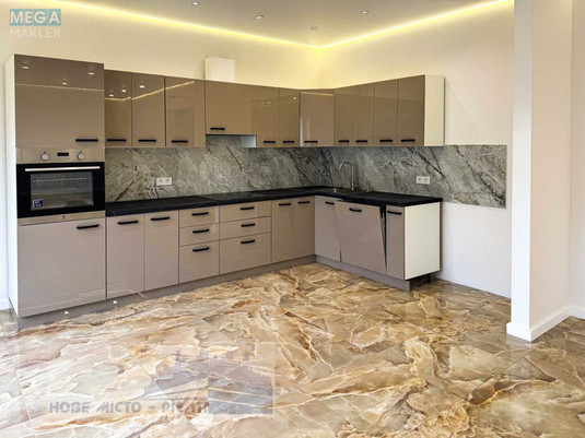 Продаж дома, 2&nbsp;поверху, 165&nbsp;кв.м, 5&nbsp;кімнат, ділянка 5&nbsp;соток, <a class="location-link" href="/kiev/" title="Недвижимость Київ">Київ</a>, <a class="location-link" href="/kiev/darnickij/" title="Недвижимость Дарницький район">Дарницький р-н</a>, 162-я Садовая ул. (изображение 2)