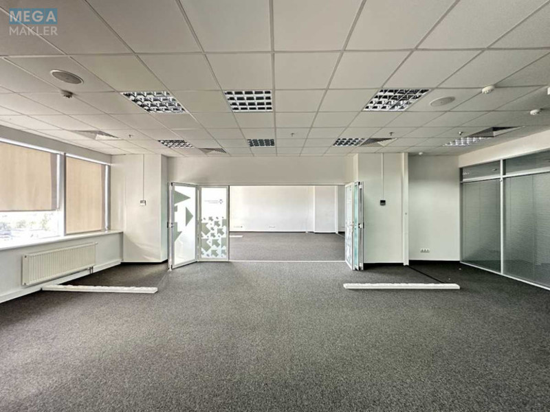 Оренда комерційної нерухомості, 400&nbsp;кв.м, под офис, <a class="location-link" href="/kiev/" title="Недвижимость Київ">Київ</a>, <a class="location-link" href="/kiev/goloseevskij/" title="Недвижимость Голосіївський район">Голосіївський р-н</a>, Столичное шоссе, 103 (изображение 4)