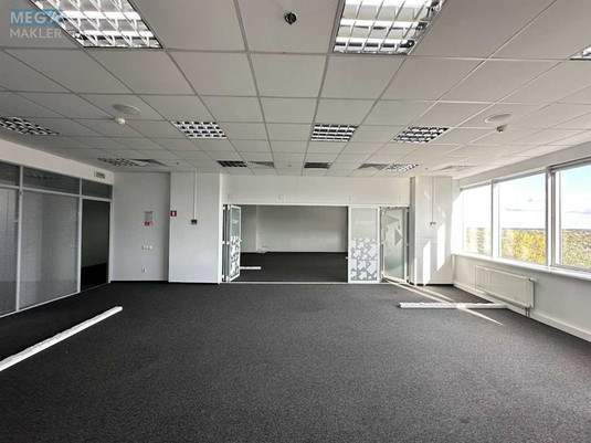 Оренда комерційної нерухомості, 400&nbsp;кв.м, под офис, <a class="location-link" href="/kiev/" title="Недвижимость Київ">Київ</a>, <a class="location-link" href="/kiev/goloseevskij/" title="Недвижимость Голосіївський район">Голосіївський р-н</a>, Столичное шоссе, 103 (изображение 5)