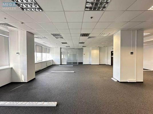 Оренда комерційної нерухомості, 400&nbsp;кв.м, под офис, <a class="location-link" href="/kiev/" title="Недвижимость Київ">Київ</a>, <a class="location-link" href="/kiev/goloseevskij/" title="Недвижимость Голосіївський район">Голосіївський р-н</a>, Столичное шоссе, 103 (изображение 7)