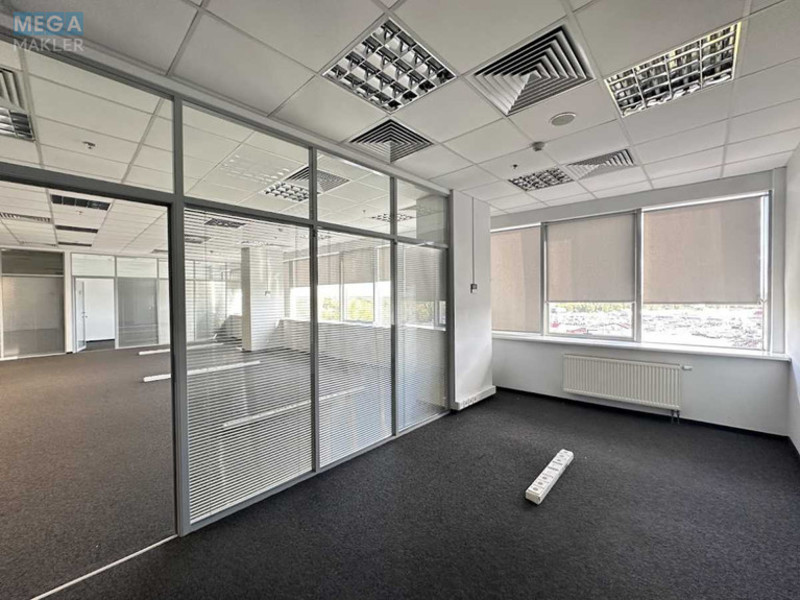 Оренда комерційної нерухомості, 400&nbsp;кв.м, под офис, <a class="location-link" href="/kiev/" title="Недвижимость Київ">Київ</a>, <a class="location-link" href="/kiev/goloseevskij/" title="Недвижимость Голосіївський район">Голосіївський р-н</a>, Столичное шоссе, 103 (изображение 8)