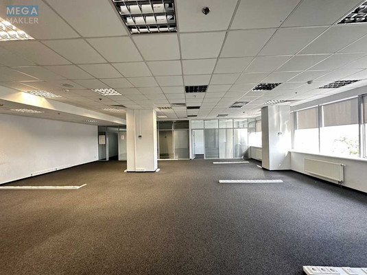 Оренда комерційної нерухомості, 400&nbsp;кв.м, под офис, <a class="location-link" href="/kiev/" title="Недвижимость Київ">Київ</a>, <a class="location-link" href="/kiev/goloseevskij/" title="Недвижимость Голосіївський район">Голосіївський р-н</a>, Столичное шоссе, 103 (изображение 9)