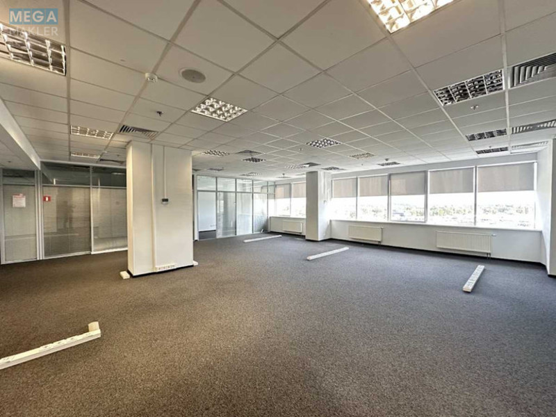 Оренда комерційної нерухомості, 400&nbsp;кв.м, под офис, <a class="location-link" href="/kiev/" title="Недвижимость Київ">Київ</a>, <a class="location-link" href="/kiev/goloseevskij/" title="Недвижимость Голосіївський район">Голосіївський р-н</a>, Столичное шоссе, 103 (изображение 10)