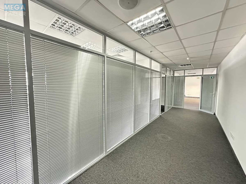 Оренда комерційної нерухомості, 400&nbsp;кв.м, под офис, <a class="location-link" href="/kiev/" title="Недвижимость Київ">Київ</a>, <a class="location-link" href="/kiev/goloseevskij/" title="Недвижимость Голосіївський район">Голосіївський р-н</a>, Столичное шоссе, 103 (изображение 11)