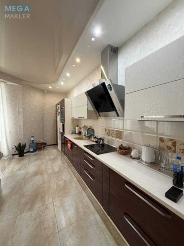 Продаж 2 кімнатної квартири (80/45/27), 4 пов. 27 пов. будинку, <a class="location-link" href="/kiev/" title="Недвижимость Київ">Київ</a>, <a class="location-link" href="/kiev/solomenskij/" title="Недвижимость Солом'янський район">Солом'янський р-н</a>, Солом`янська вул., 15а (изображение 4)