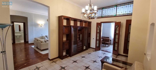 Оренда 2 кімнатної квартири, <a class="location-link" href="/kiev/" title="Недвижимость Київ">Київ</a>, <a class="location-link" href="/kiev/podolskij/" title="Недвижимость Подільський район">Подільський р-н</a>, Андреевский спуск, 2б (изображение 6)