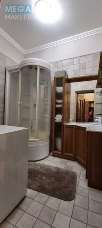 Оренда 2 кімнатної квартири, <a class="location-link" href="/kiev/" title="Недвижимость Київ">Київ</a>, <a class="location-link" href="/kiev/podolskij/" title="Недвижимость Подільський район">Подільський р-н</a>, Андреевский спуск, 2б (изображение 8)