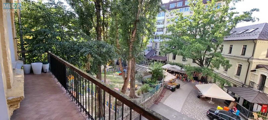 Оренда 2 кімнатної квартири, <a class="location-link" href="/kiev/" title="Недвижимость Київ">Київ</a>, <a class="location-link" href="/kiev/podolskij/" title="Недвижимость Подільський район">Подільський р-н</a>, Андреевский спуск, 2б (изображение 9)