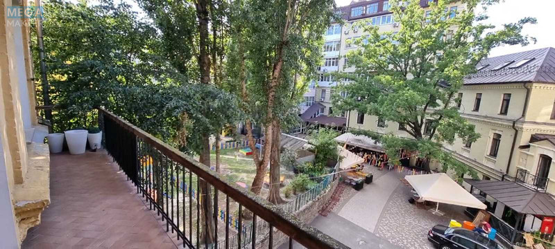 Оренда 2 кімнатної квартири, <a class="location-link" href="/kiev/" title="Недвижимость Київ">Київ</a>, <a class="location-link" href="/kiev/podolskij/" title="Недвижимость Подільський район">Подільський р-н</a>, Андреевский спуск, 2б (изображение 9)