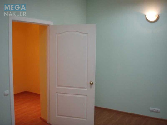 Оренда комерційної нерухомості, 30&nbsp;кв.м, под офис, <a class="location-link" href="/odessa/" title="Недвижимость Одеса">Одеса</a>, <a class="location-link" href="/odessa/primorskij/" title="Недвижимость Приморський район">Приморський р-н</a>, Прохоровская, 7 (изображение 2)