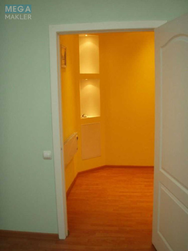 Оренда комерційної нерухомості, 30&nbsp;кв.м, под офис, <a class="location-link" href="/odessa/" title="Недвижимость Одеса">Одеса</a>, <a class="location-link" href="/odessa/primorskij/" title="Недвижимость Приморський район">Приморський р-н</a>, Прохоровская, 7 (изображение 5)