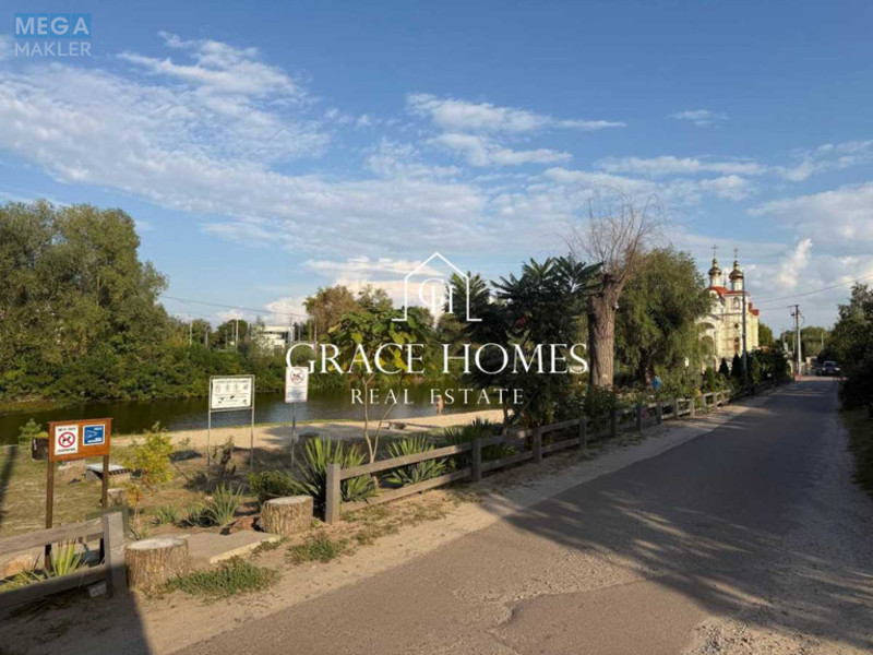 Продаж дома, 3&nbsp;поверху, 260&nbsp;кв.м, 6&nbsp;кімнат, ділянка 5&nbsp;соток, <a class="location-link" href="/kiev/" title="Недвижимость Київ">Київ</a>, <a class="location-link" href="/kiev/darnickij/" title="Недвижимость Дарницький район">Дарницький р-н</a>, 158-я Садовая ул., 52 (изображение 22)