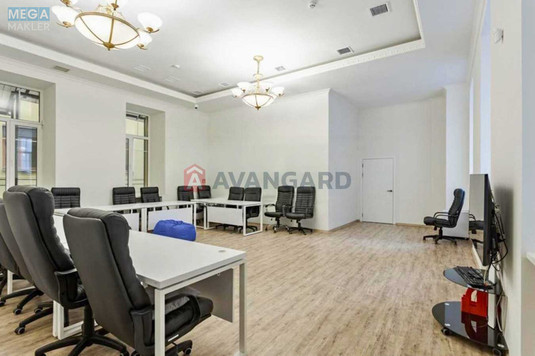 Оренда комерційної нерухомості, 2&nbsp;348,30&nbsp;кв.м, под офис, <a class="location-link" href="/kiev/" title="Недвижимость Київ">Київ</a>, <a class="location-link" href="/kiev/podolskij/" title="Недвижимость Подільський район">Подільський р-н</a>, Контрактовая пл., 10А (изображение 4)