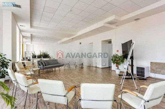 Оренда комерційної нерухомості, 2&nbsp;348,30&nbsp;кв.м, под офис, <a class="location-link" href="/kiev/" title="Недвижимость Київ">Київ</a>, <a class="location-link" href="/kiev/podolskij/" title="Недвижимость Подільський район">Подільський р-н</a>, Контрактовая пл., 10А (изображение 5)