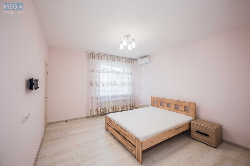 Оренда дома, <a class="location-link" href="/kiev/" title="Недвижимость Київ">Київ</a>, <a class="location-link" href="/kiev/solomenskij/" title="Недвижимость Солом'янський район">Солом'янський р-н</a>, Московская ул., 22 (изображение 11)