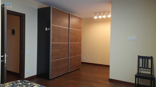 Продаж 3 кімнатної квартири (105/53/13), 8 пов. 9 пов. будинку, <a class="location-link" href="/kiev/" title="Недвижимость Київ">Київ</a>, <a class="location-link" href="/kiev/goloseevskij/" title="Недвижимость Голосіївський район">Голосіївський р-н</a>, Метрологічна вул., 40б (изображение 10)