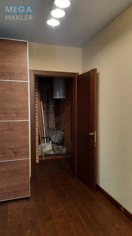 Продаж 3 кімнатної квартири (105/53/13), 8 пов. 9 пов. будинку, <a class="location-link" href="/kiev/" title="Недвижимость Київ">Київ</a>, <a class="location-link" href="/kiev/goloseevskij/" title="Недвижимость Голосіївський район">Голосіївський р-н</a>, Метрологічна вул., 40б (изображение 16)