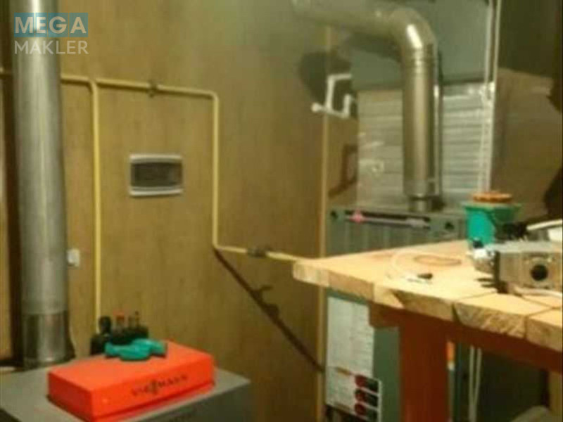 Продаж дома, 4&nbsp;поверху, 1&nbsp;230&nbsp;кв.м, 8&nbsp;кімнат, ділянка 16&nbsp;соток, <a class="location-link" href="/kozin-selo-kv/" title="Недвижимость Козин">Козин</a>, Солов яненка, 51 (изображение 2)