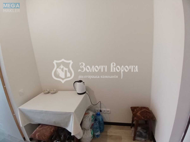 Продаж 1 кімнатної квартири (26/17/5), 3 пов. 4 пов. будинку, <a class="location-link" href="/kiev/" title="Недвижимость Київ">Київ</a>, <a class="location-link" href="/kiev/svyatoshinskij/" title="Недвижимость Святошинський район">Святошинський р-н</a>, Осіння вул., 71 (изображение 8)