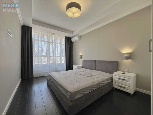 Продаж 3 кімнатної квартири (131/50/40), 21 пов. 45 пов. будинку, <a class="location-link" href="/kiev/" title="Недвижимость Київ">Київ</a>, <a class="location-link" href="/kiev/pecherskij/" title="Недвижимость Печерський район">Печерський р-н</a>, Кловский спуск, 7 (изображение 7)