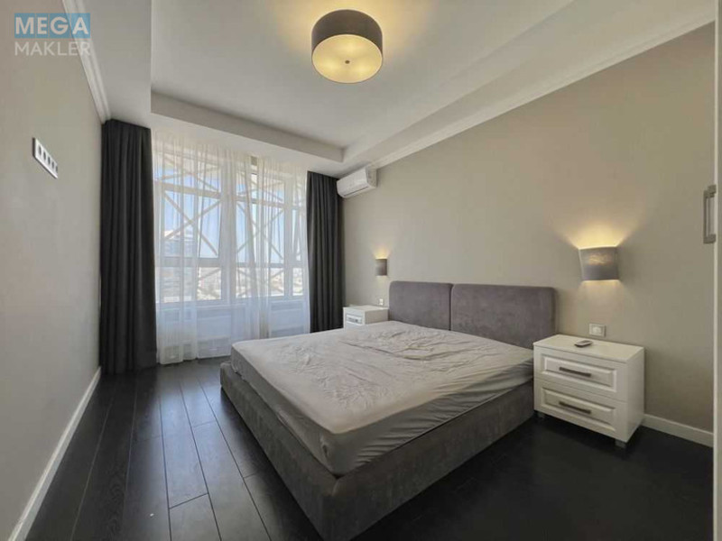 Продаж 3 кімнатної квартири (131/50/40), 21 пов. 45 пов. будинку, <a class="location-link" href="/kiev/" title="Недвижимость Київ">Київ</a>, <a class="location-link" href="/kiev/pecherskij/" title="Недвижимость Печерський район">Печерський р-н</a>, Кловский спуск, 7 (изображение 7)