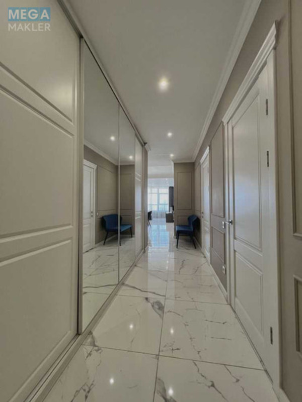 Продаж 3 кімнатної квартири (131/50/40), 21 пов. 45 пов. будинку, <a class="location-link" href="/kiev/" title="Недвижимость Київ">Київ</a>, <a class="location-link" href="/kiev/pecherskij/" title="Недвижимость Печерський район">Печерський р-н</a>, Кловский спуск, 7 (изображение 18)