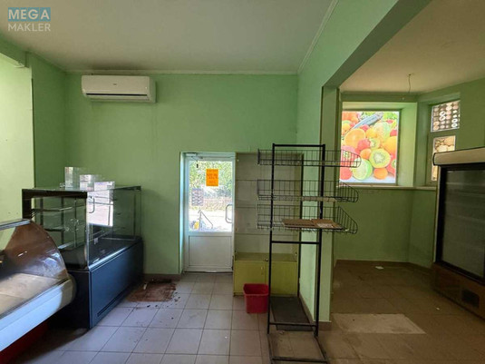 Оренда окремої будівлі/побудови, 180&nbsp;кв.м, <a class="location-link" href="/kiev/" title="Недвижимость Київ">Київ</a>, <a class="location-link" href="/kiev/solomenskij/" title="Недвижимость Солом'янський район">Солом'янський р-н</a>, Монтажників вул., 101 (изображение 12)