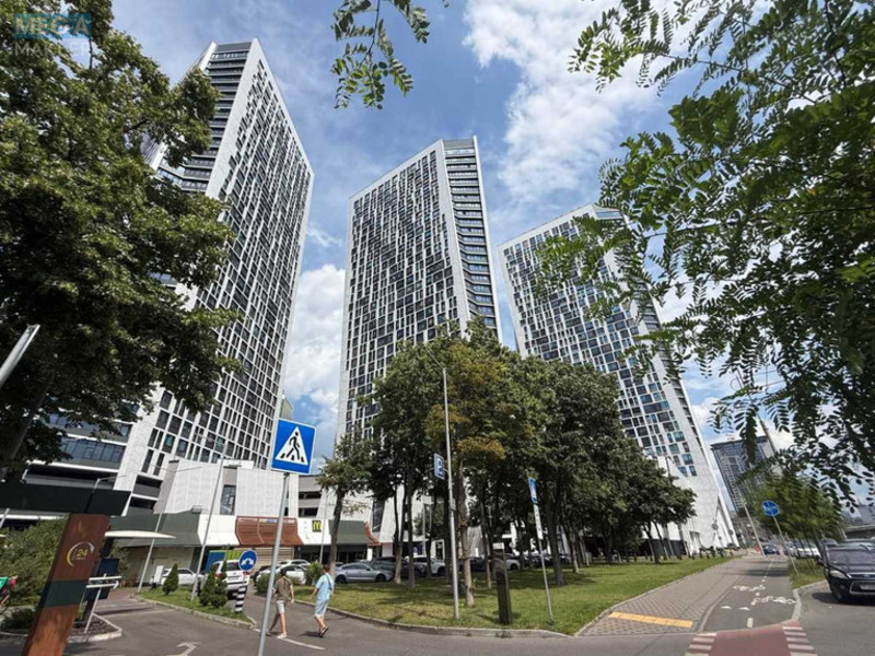 Оренда окремої будівлі/побудови, 800&nbsp;кв.м, <a class="location-link" href="/kiev/" title="Недвижимость Київ">Київ</a>, <a class="location-link" href="/kiev/shevchenkovskij/" title="Недвижимость Шевченківський район">Шевченківський р-н</a>, Берестейський просп., 11 (изображение 4)