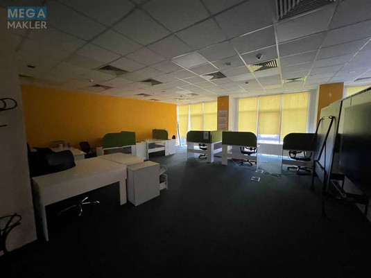 Оренда комерційної нерухомості, 1&nbsp;300&nbsp;кв.м, под офис, <a class="location-link" href="/kiev/" title="Недвижимость Київ">Київ</a>, <a class="location-link" href="/kiev/pecherskij/" title="Недвижимость Печерський район">Печерський р-н</a>, Евгения Коновальца ул., 36Д (изображение 4)