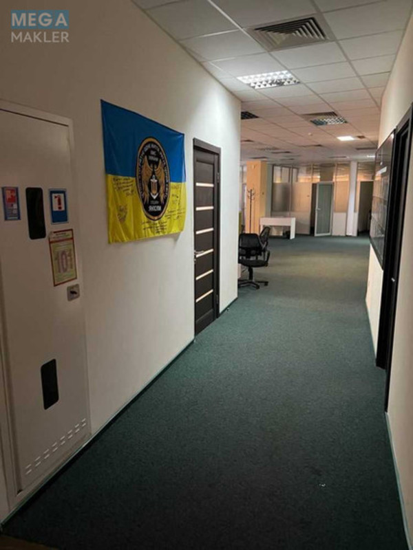 Оренда комерційної нерухомості, 1&nbsp;300&nbsp;кв.м, под офис, <a class="location-link" href="/kiev/" title="Недвижимость Київ">Київ</a>, <a class="location-link" href="/kiev/pecherskij/" title="Недвижимость Печерський район">Печерський р-н</a>, Евгения Коновальца ул., 36Д (изображение 14)