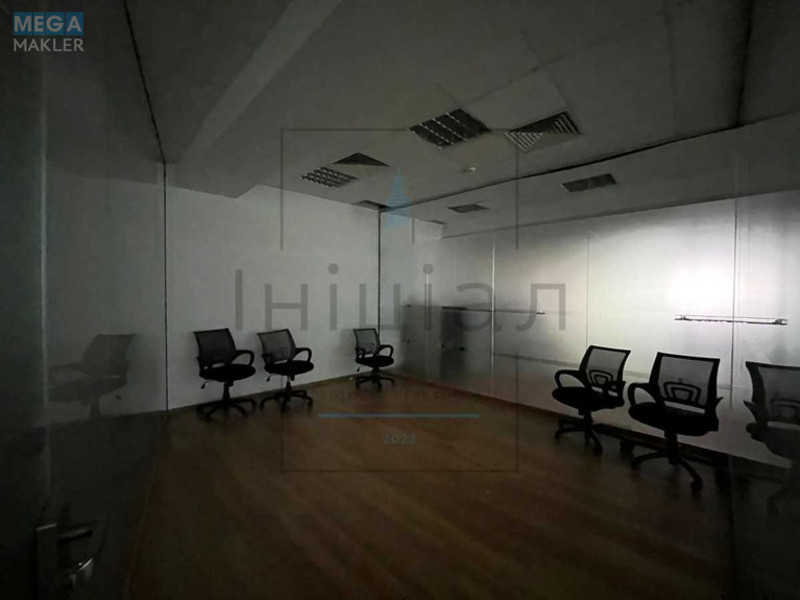 Оренда комерційної нерухомості, 1&nbsp;300&nbsp;кв.м, под офис, <a class="location-link" href="/kiev/" title="Недвижимость Київ">Київ</a>, <a class="location-link" href="/kiev/pecherskij/" title="Недвижимость Печерський район">Печерський р-н</a>, Евгения Коновальца ул., 36Д (изображение 17)