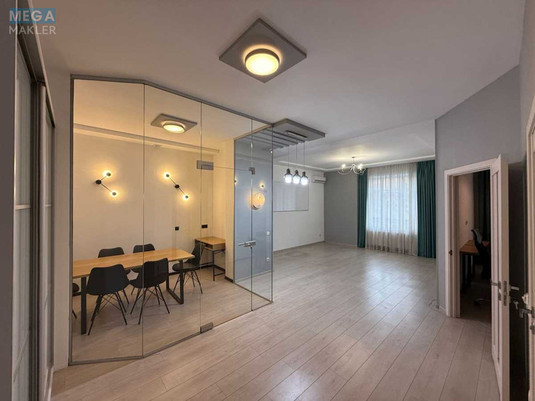 Оренда комерційної нерухомості, 70&nbsp;кв.м, под офис, <a class="location-link" href="/kiev/" title="Недвижимость Київ">Київ</a>, <a class="location-link" href="/kiev/pecherskij/" title="Недвижимость Печерський район">Печерський р-н</a>, Евгения Коновальца ул., 36е (изображение 3)