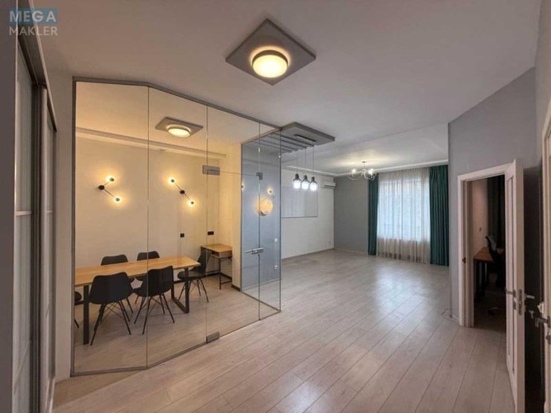 Оренда комерційної нерухомості, 70&nbsp;кв.м, под офис, <a class="location-link" href="/kiev/" title="Недвижимость Київ">Київ</a>, <a class="location-link" href="/kiev/pecherskij/" title="Недвижимость Печерський район">Печерський р-н</a>, Евгения Коновальца ул., 36е (изображение 3)