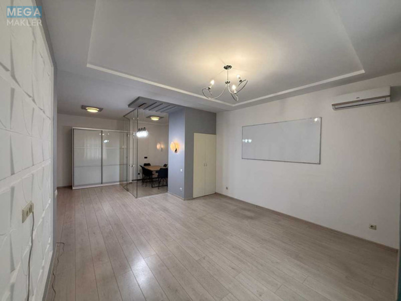 Оренда комерційної нерухомості, 70&nbsp;кв.м, под офис, <a class="location-link" href="/kiev/" title="Недвижимость Київ">Київ</a>, <a class="location-link" href="/kiev/pecherskij/" title="Недвижимость Печерський район">Печерський р-н</a>, Евгения Коновальца ул., 36е (изображение 4)