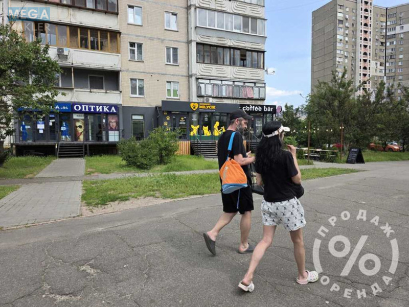 Продаж комерційної нерухомості, 30,70&nbsp;кв.м, под магазин, <a class="location-link" href="/kiev/" title="Недвижимость Київ">Київ</a>, <a class="location-link" href="/kiev/darnickij/" title="Недвижимость Дарницький район">Дарницький р-н</a>, Михайла Драгоманова вул., 11 (изображение 2)