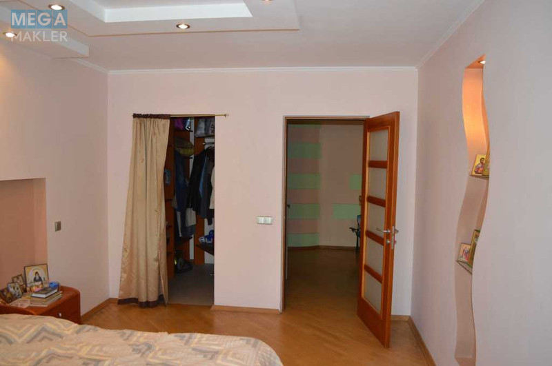 Оренда 3 кімнатної квартири, <a class="location-link" href="/kiev/" title="Недвижимость Київ">Київ</a>, <a class="location-link" href="/kiev/desnyanskij/" title="Недвижимость Деснянський район">Деснянський р-н</a>, Оноре де Бальзака вул., 55в (изображение 4)