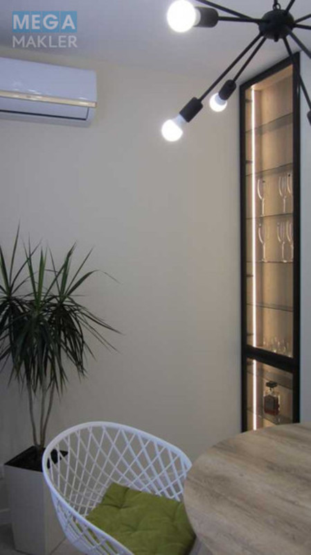 Оренда 2 кімнатної квартири, <a class="location-link" href="/kiev/" title="Недвижимость Київ">Київ</a>, <a class="location-link" href="/kiev/dneprovskij/" title="Недвижимость Дніпровський район">Дніпровський р-н</a>, Воскресенская ул., 18б (изображение 2)