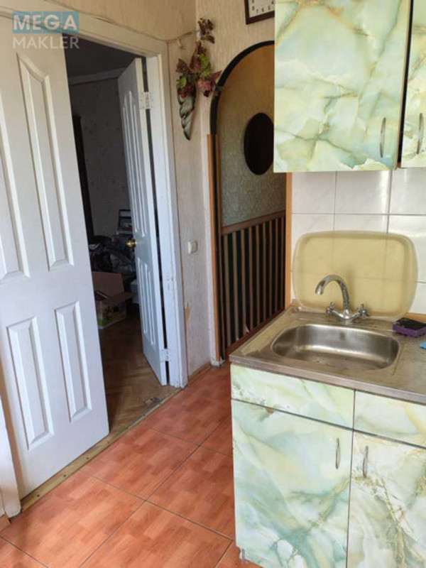 Продаж 2 кімнатної квартири (42/26/6), 5 пов. 5 пов. будинку, <a class="location-link" href="/kiev/" title="Недвижимость Київ">Київ</a>, <a class="location-link" href="/kiev/solomenskij/" title="Недвижимость Солом'янський район">Солом'янський р-н</a>, Вацлава Гавела бульв., 75 (изображение 5)