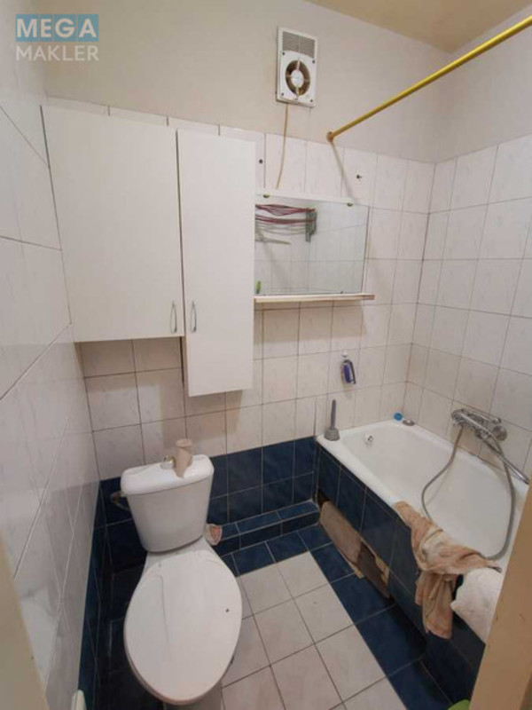 Продаж 2 кімнатної квартири (42/26/6), 5 пов. 5 пов. будинку, <a class="location-link" href="/kiev/" title="Недвижимость Київ">Київ</a>, <a class="location-link" href="/kiev/solomenskij/" title="Недвижимость Солом'янський район">Солом'янський р-н</a>, Вацлава Гавела бульв., 75 (изображение 9)