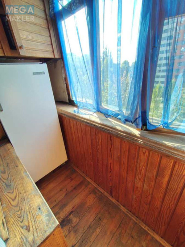 Продаж 2 кімнатної квартири (42/26/6), 5 пов. 5 пов. будинку, <a class="location-link" href="/kiev/" title="Недвижимость Київ">Київ</a>, <a class="location-link" href="/kiev/solomenskij/" title="Недвижимость Солом'янський район">Солом'янський р-н</a>, Вацлава Гавела бульв., 75 (изображение 10)